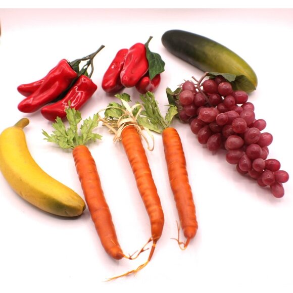 Artificial Fruit and Vegetables Carrots Grapes Banana Pepper Cucumber Decor Vtg - Picture 1 of 8